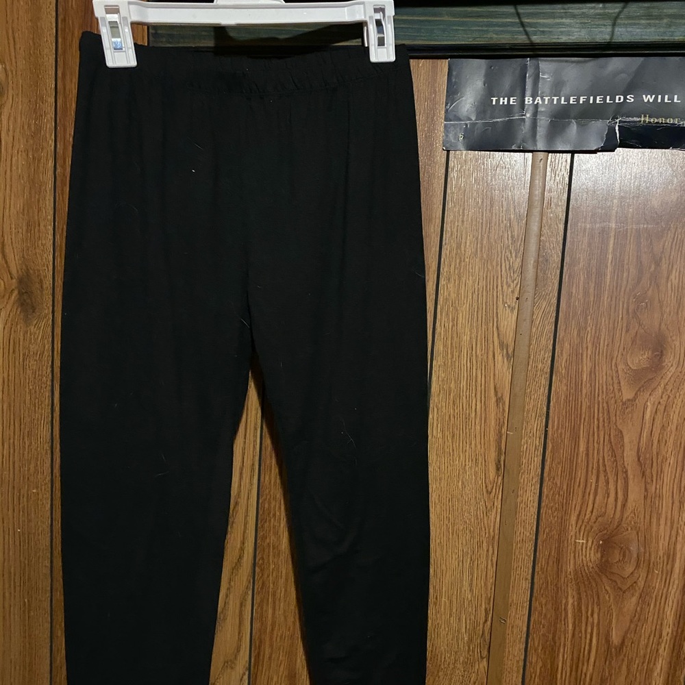 Black leggings
